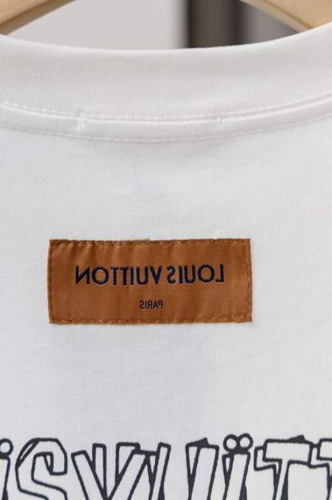 Picture of Louis Vuitton T Shirts Short _SKULVM-2XLjhtxY0028665